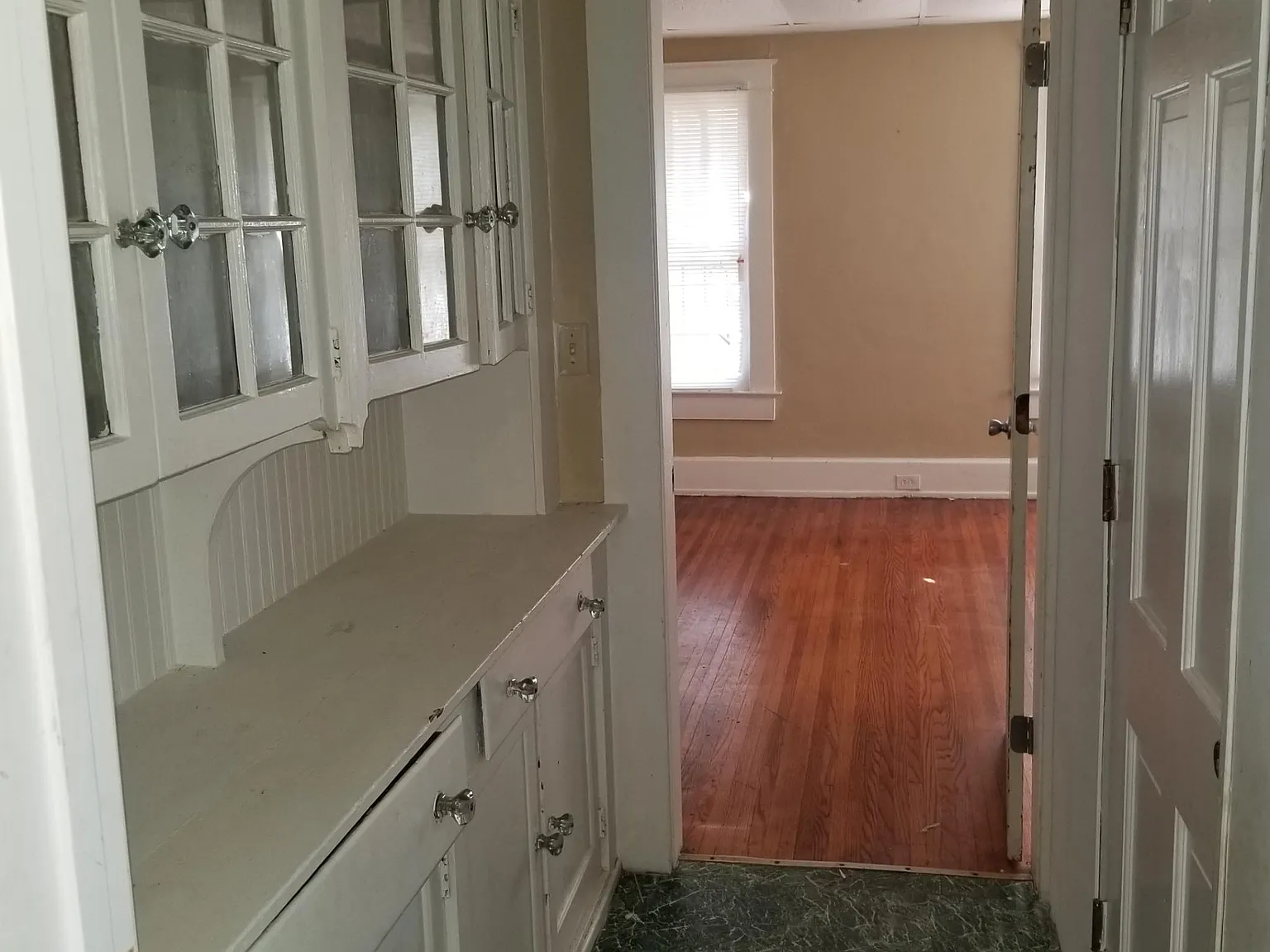 3 bed, 1592 sqft, $1,100 — Photo 3