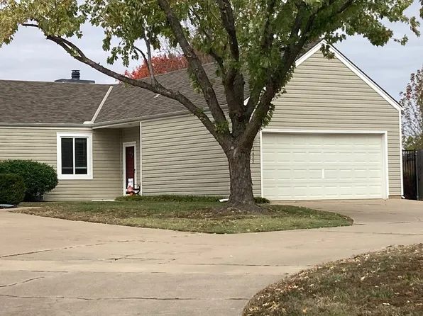 2422 N Bramblewood St, Wichita, KS 67226