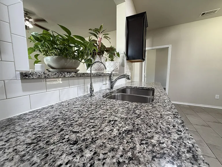 4523 N Ottawa Dr — Photo 6