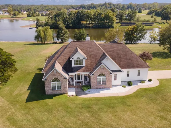 1504 Sycamore Rd, Carterville, IL 62918