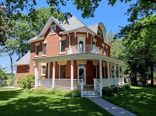313 N Page St, Monona, IA 52159