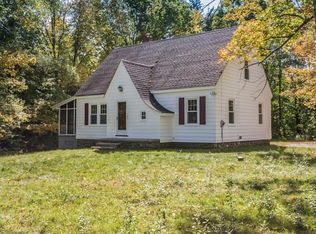 162 Leadmine Rd, Sturbridge, MA 01518