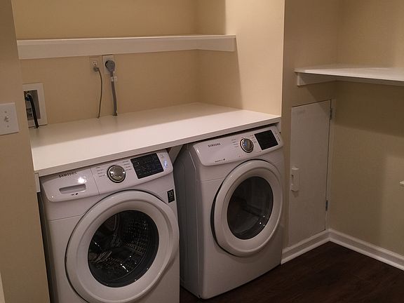 Custom Laundry Room