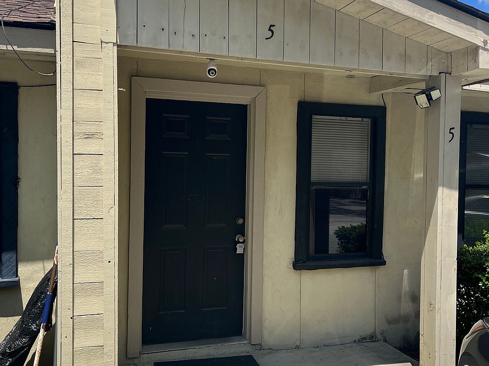1st image of 320 Fraser Cir APT 5