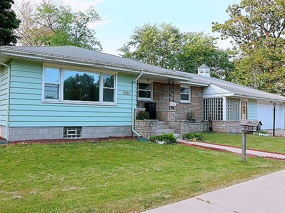 2nd image of 7051 Schneider Ave