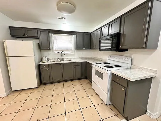 3 bed, 1075 sqft, $1,150 — Photo 2