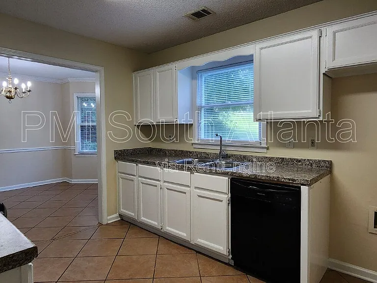 2735 Stanton Woods Dr SE — Photo 5