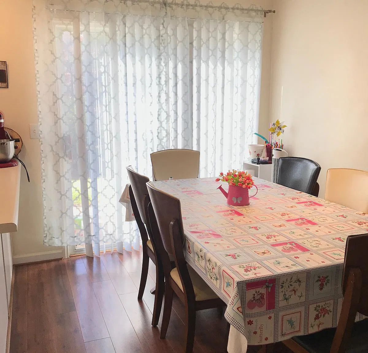 3 bed, 2.5 bath, 1410 sqft, $1,799 — Photo 4