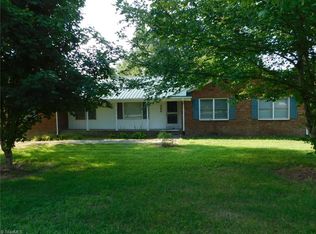 200 Richford Ave, Thomasville, NC 27360