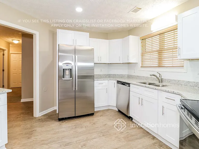 135 Longcreek Dr — Photo 6