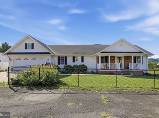 1565 Beacon St, Keyser, WV 26726