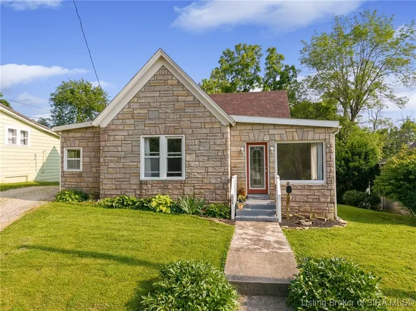 805 E Walnut Street, Corydon, IN 47112