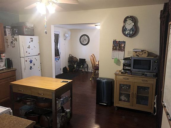 3rd image of 3111 Vassar Dr