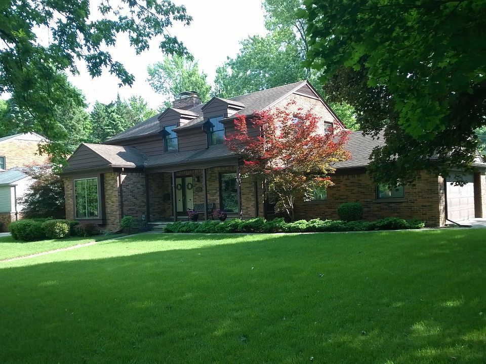 Street view (corner)