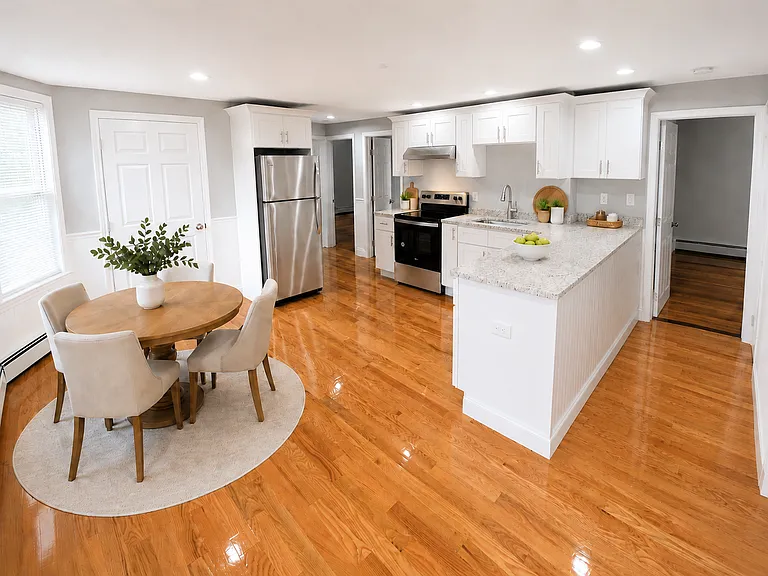 17 Avery St #4 — Photo 2