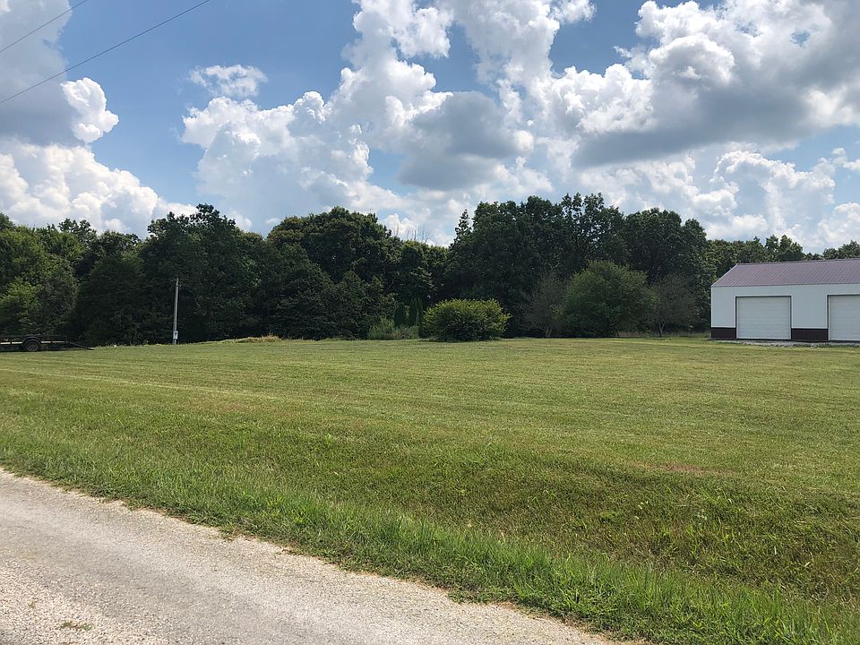 2nd image of 1163 H Board Ln