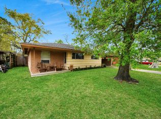 2806 Oak Dr, Dickinson, TX 77539