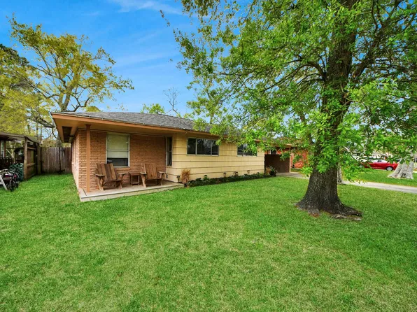 2806 Oak Dr, Dickinson, TX 77539