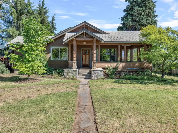 1956 Belmont Ave, Hood River, OR 97031