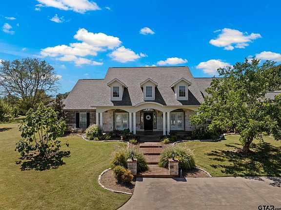 2nd image of 136 Private Road 54166