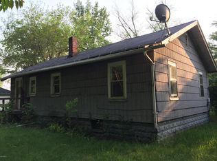 455 N Crystal Ave, Benton Harbor, MI 49022