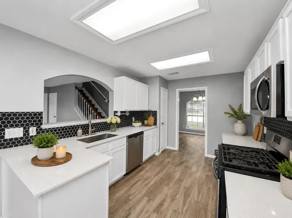 4805 E Columbary Dr, Rosenberg, TX 77471