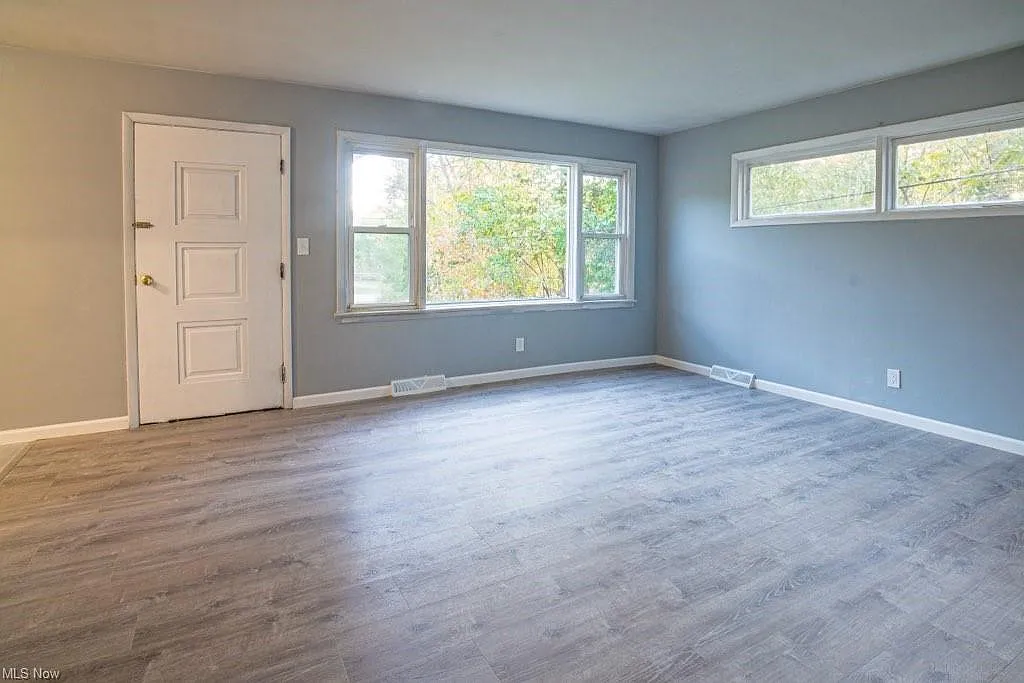 2 bed, $1,650 — Photo 2
