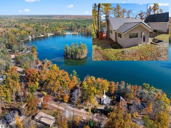 7509 Arrowroot Trl, Gaylord, MI 49735