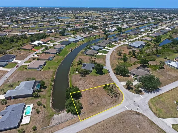 133 Fairway Rd #430, Rotonda West, FL 33947