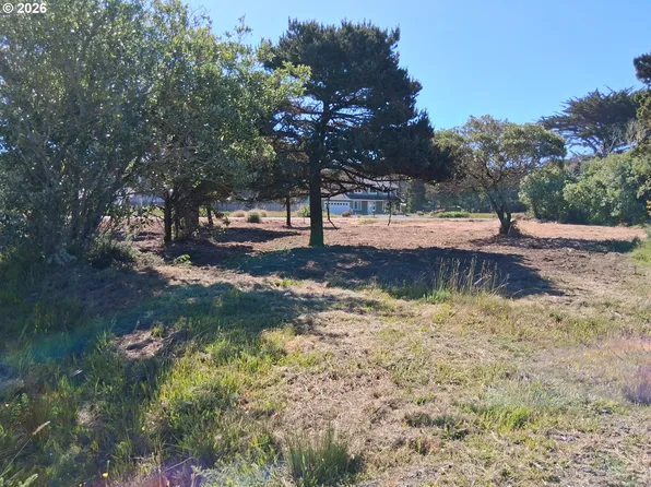 200 Beach Loop Rd, Bandon, OR 97411