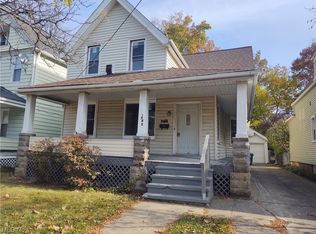 1565 Hopkins Ave, Lakewood, OH