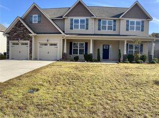 3413 Summer Cove Dr, Fayetteville, NC 28306