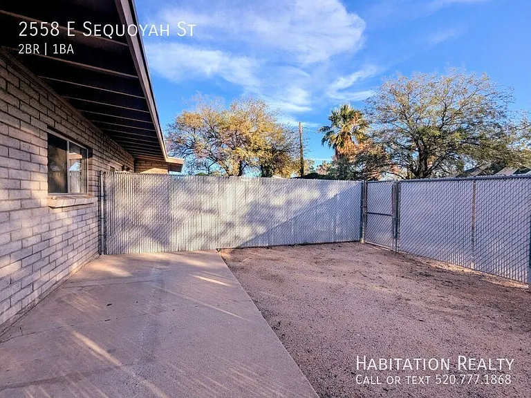 2558 E Sequoyah St — Photo 14
