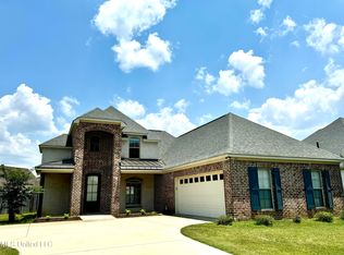 143 Sweetbriar Cir, Canton, MS 39046