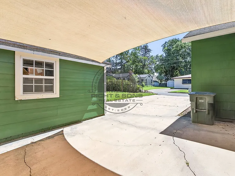 712 Shell St — Photo 28