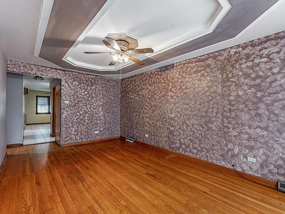4th image of 11120 S Ewing Ave