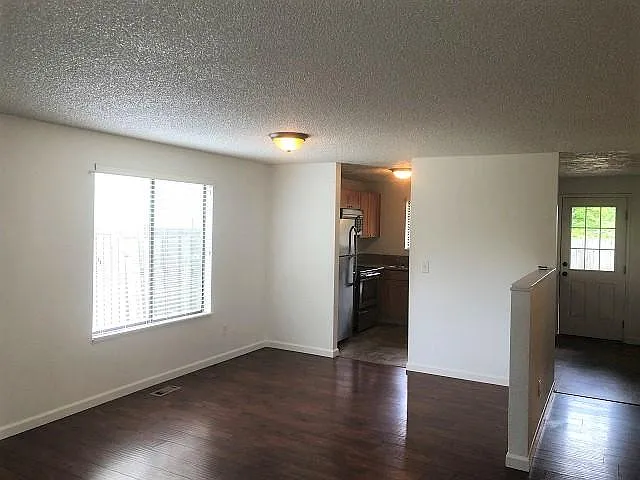 1078 SE Fir Grove Loop — Photo 3