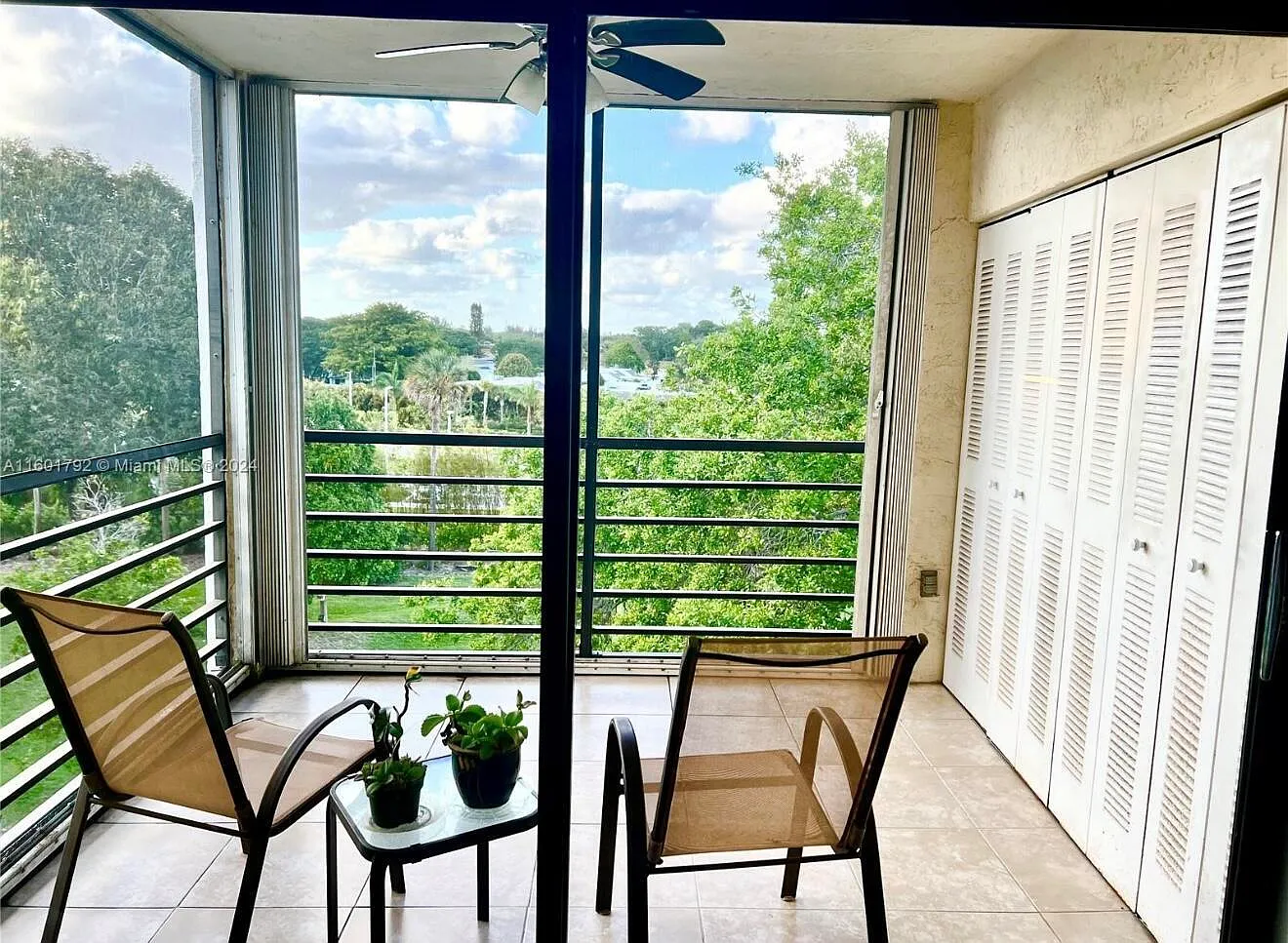 2 bed, 2.0 bath, 900 sqft, $2,000 — Photo 1