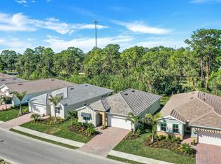 315 Tamarindo Ln, Naples, FL 34114