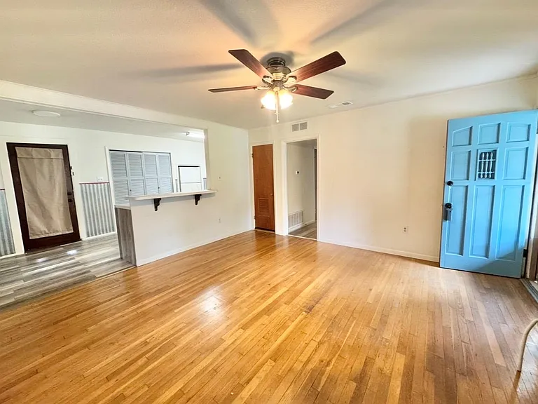 406 Swanee Dr #1 — Photo 4