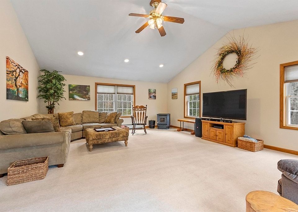 1st image of 75 Nash Rd