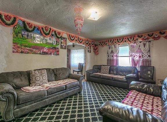 5th image of 628 N 29th St