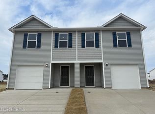 2413-2413 B Brookville Dr, Greenville, NC 27834