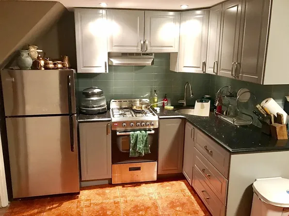 1352 Balcom Ave, Bronx, NY 10461