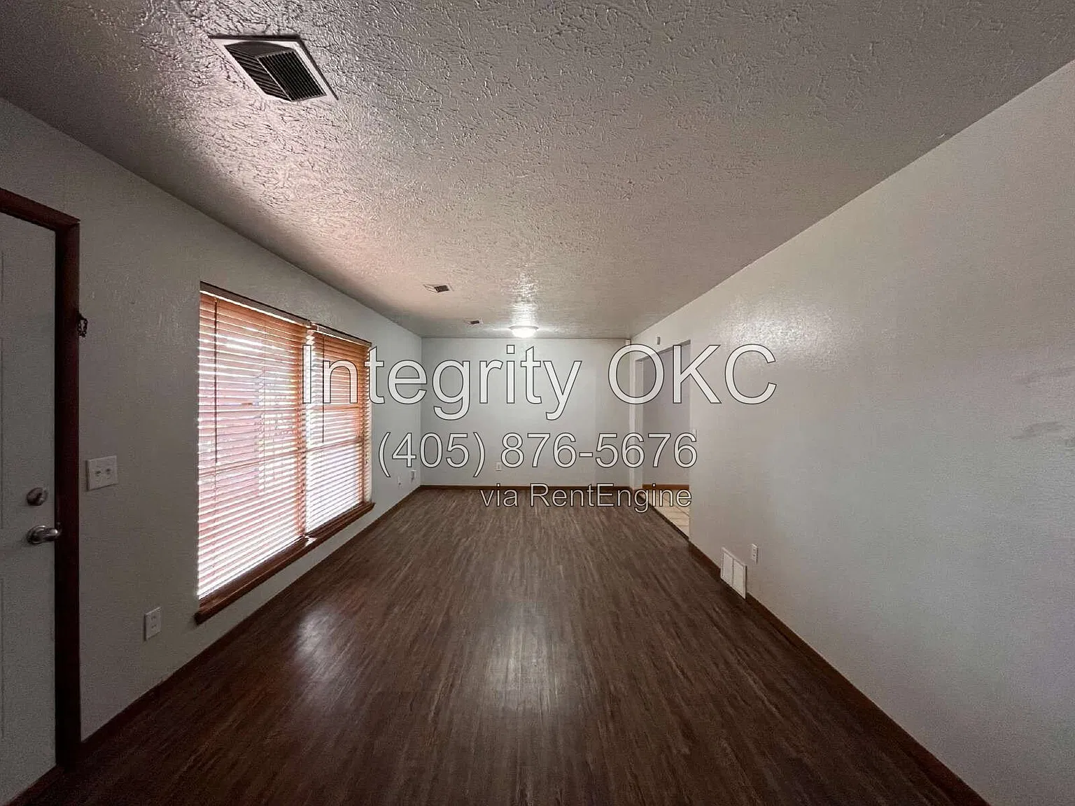 3 bed, 1.5 bath, 1071 sqft, $1,180 — Photo 2