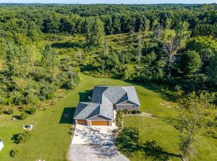 2195 S West Fox Lake Rd, Angola, IN 46703