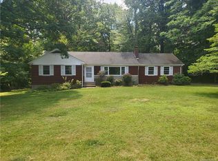 270 W Crooked Hill Rd, Pearl River, NY 10965