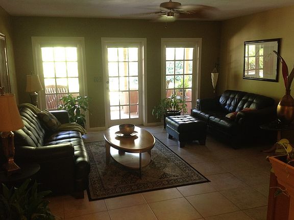 FRONT ROOM
						:
						FRENCH DOOR AND 2 LITES. BRIGHT AND AIRY