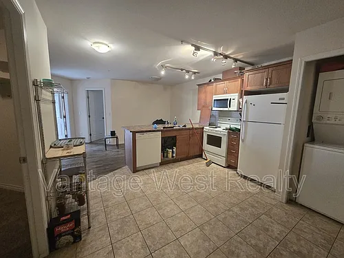 598 Sutherland Ave Photo 1
