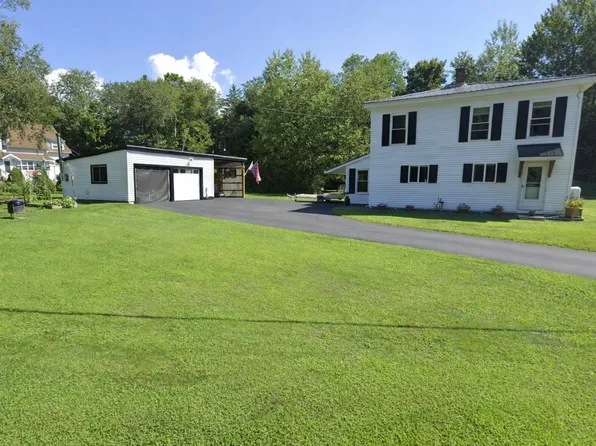 84 Hillside Avenue, Northumberland, NH 03582